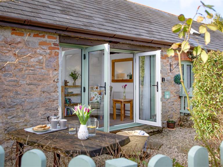 Family-oriented nice cottage with barbeque & garden | River view | Dogs allowed — photo 2