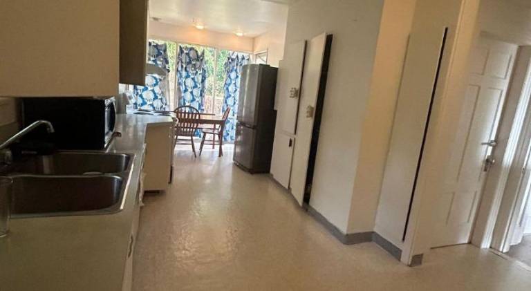 Vancouver Guest House - Airport 10 Min - Free Parking & Fast Wi-Fi — photo 3