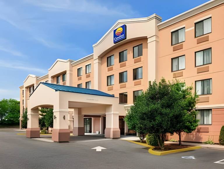 Comfort Inn & Suites Meriden East