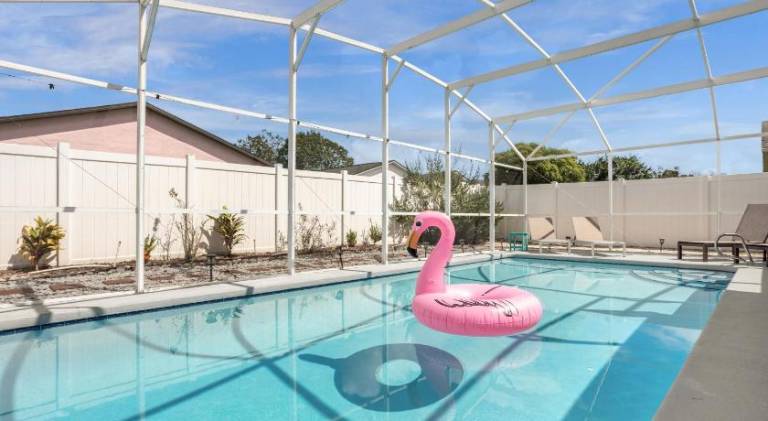 Vacation home with pool | Dogs allowed in Kissimmee, FL