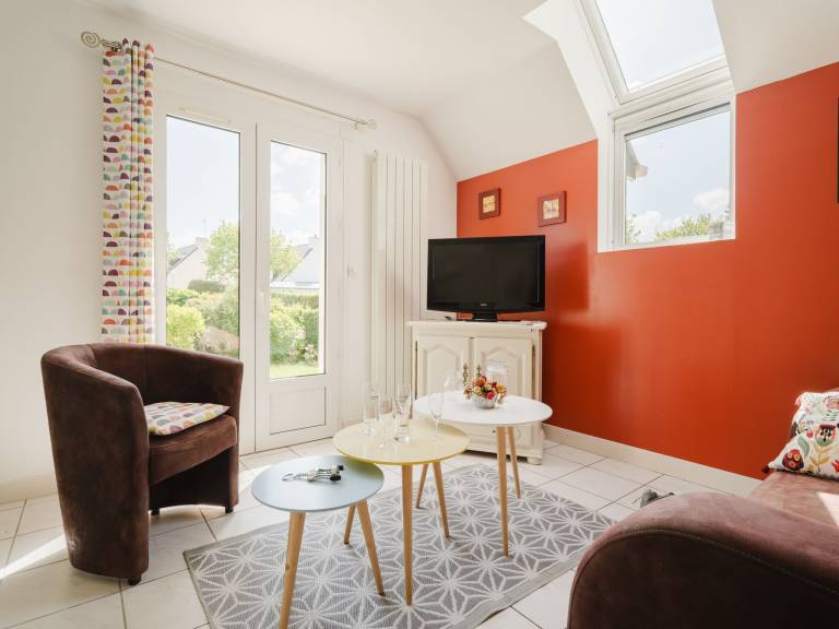 Fully equipped house with yard & terrace | Pets allowed — photo 2