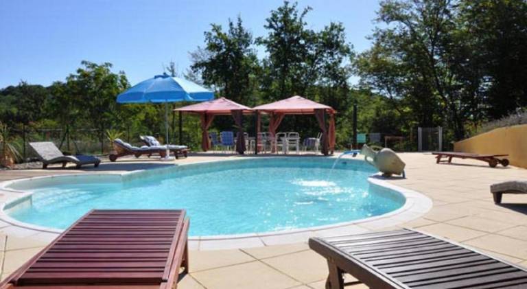 Farm with pool, yard & patio | Pet-friendly — photo 5