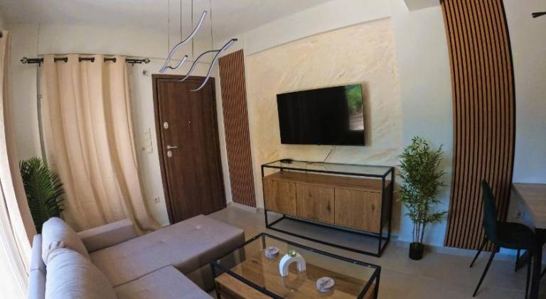 Holiday apartment with garden & terrace in Loutraki-Agioi Theodoroi