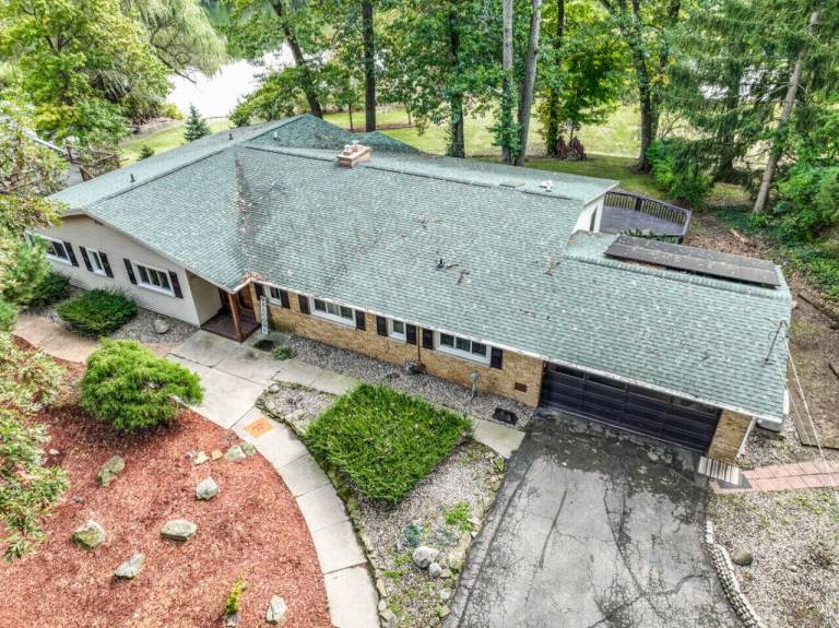 House  Charleston Township
