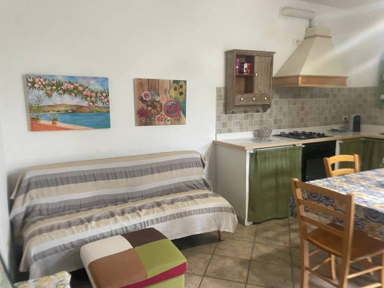 Wonderful vacation home with patio & yard | Garden view | Dogs allowed — photo 2