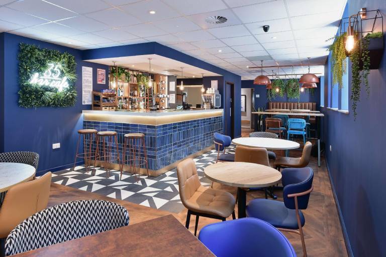 Travelodge Cardiff Central Queen Street — photo 3