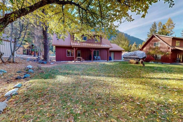 House  Wallowa Lake