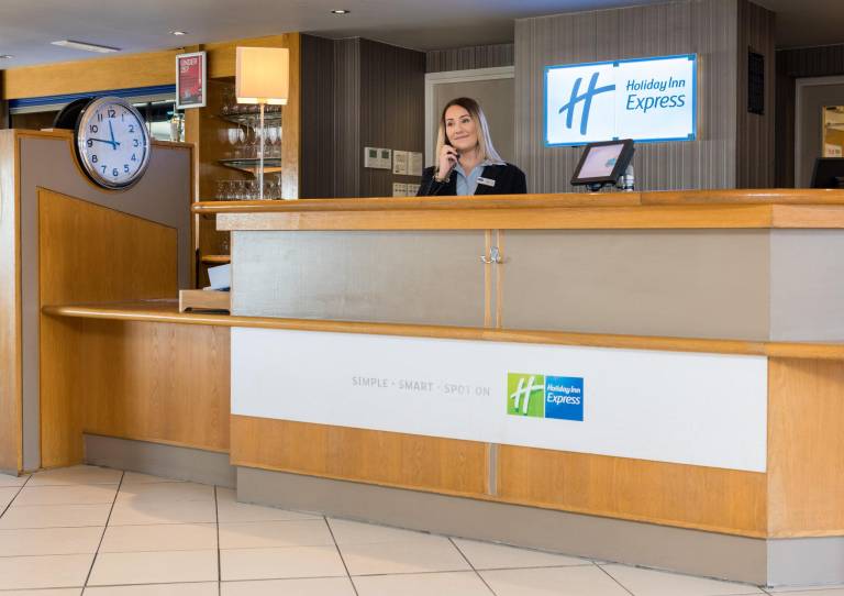 Holiday Inn Express London Luton Airport By IHG — photo 3