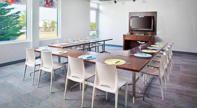Aloft Philadelphia Airport — photo 5