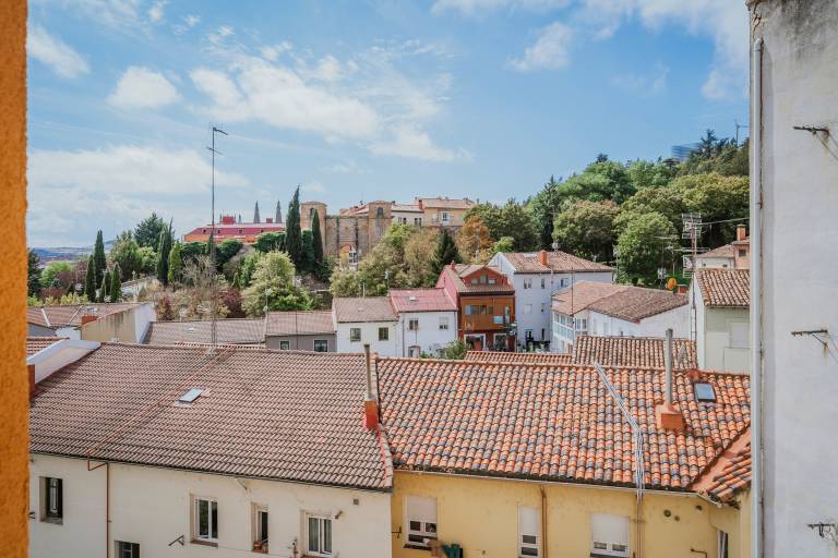 Children-friendly rental apartment | Suitable for remote work | Pets allowed — photo 3
