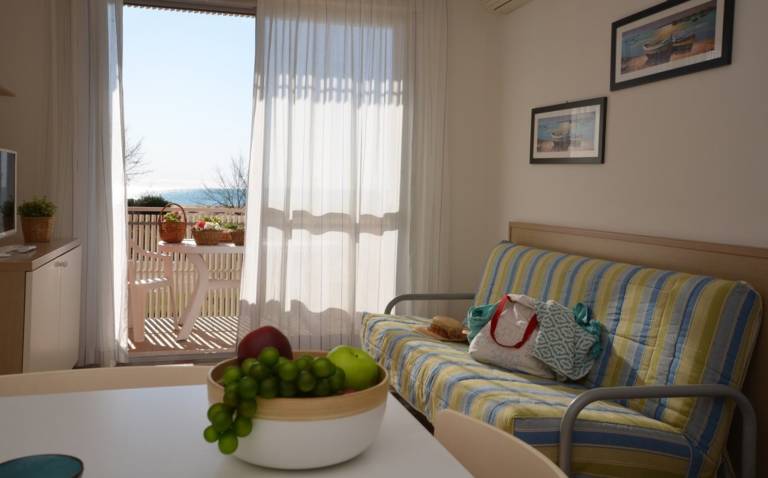 Family-oriented apartment with terrace | Sea view | Close to the beach | Pets allowed in Lignano Sabbiadoro