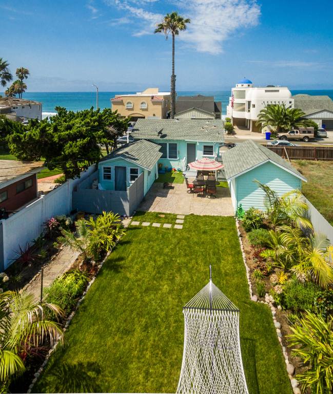 Pacific Bungalow Ocean View with Tiny House