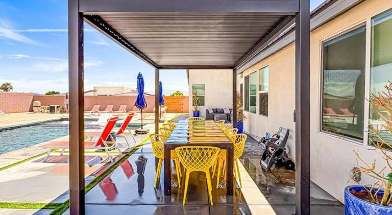 Vacation home with pool & jacuzzi — photo 5