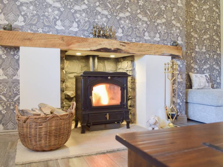 Family-friendly lovely cottage with barbeque & yard | Pets are welcome — photo 3