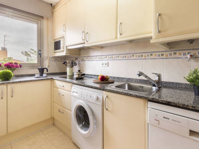 Family-friendly holiday apartment with terrace & pool | Pets allowed — photo 4