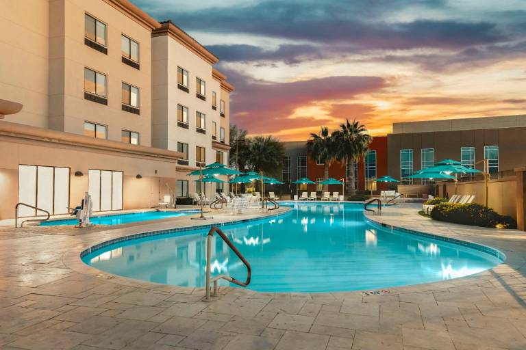 DoubleTree by Hilton Hotel Phoenix - Gilbert — photo 2