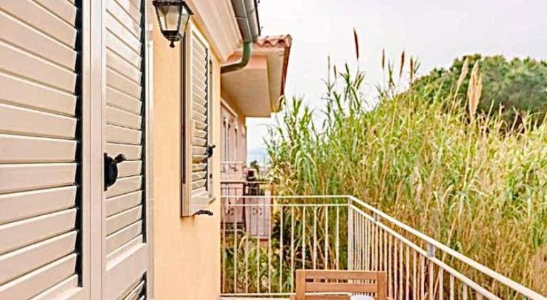 Lovely vacation home with patio & yard | Next to the beach | Dogs allowed — photo 5