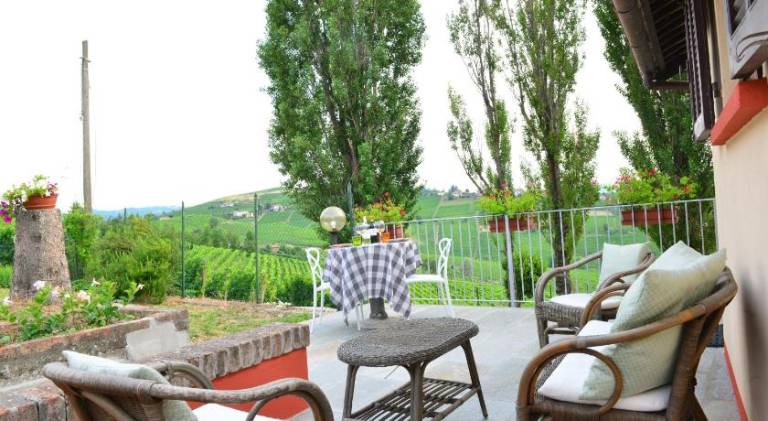 Vacation home with pool, patio & BBQ — photo 4