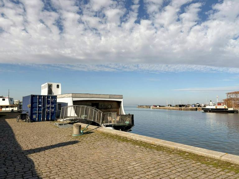 Converted island ferry with sea access in Stege — photo 2