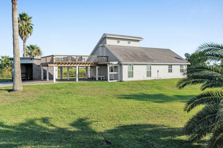Fully equipped vacation home with barbecue | Pet-friendly in Bolivar, TX