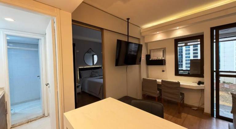 Apartment with pool — photo 2