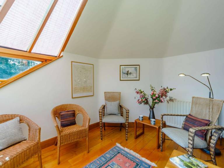 Fully equipped cottage with yard | Pets allowed — photo 5