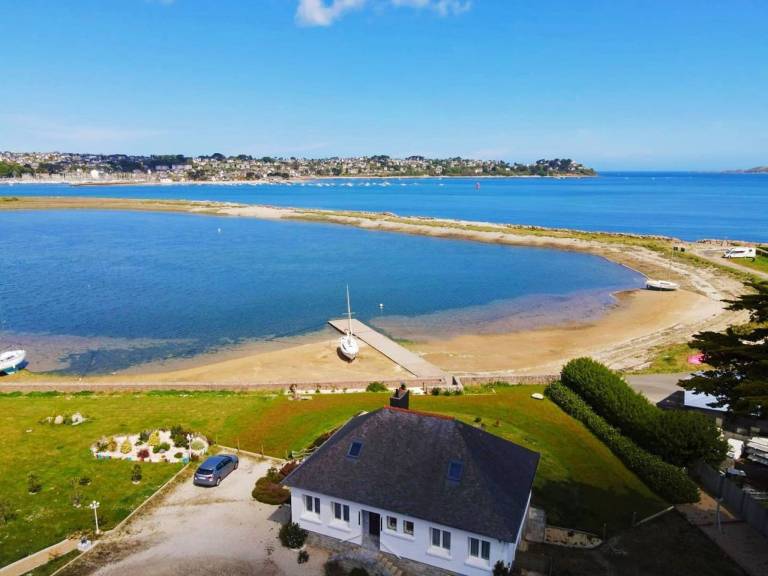 Family-oriented nice house with patio, grill & hot tub | Pets allowed in Perros-Guirec