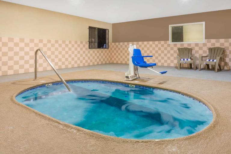 Travelodge by Wyndham Lake Havasu — photo 5