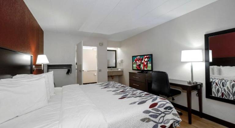 Red Roof Inn Cleveland - Medina — photo 2