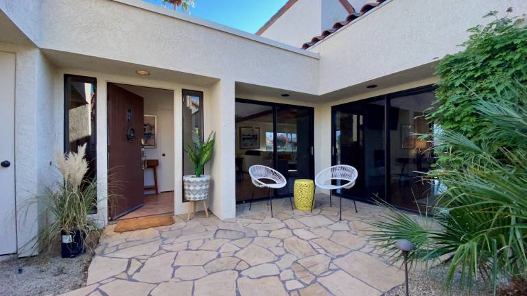 Aqua Vista Inspiring Views, 2 Suites & Spacious Patio – a Greenday property — photo 2