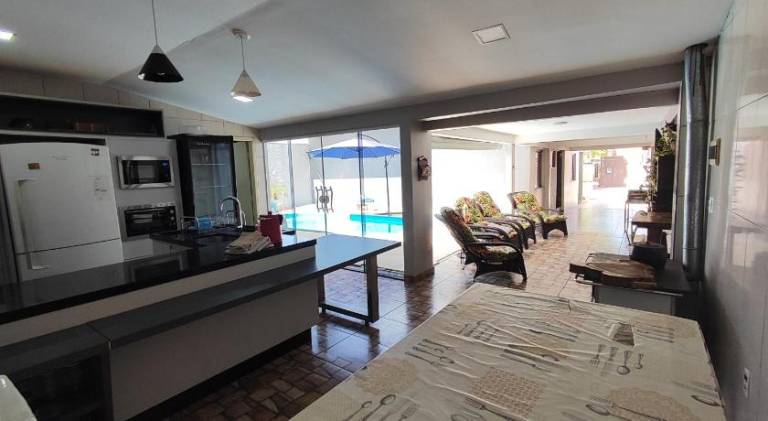 Villa with jacuzzi, private pool & yard — photo 2