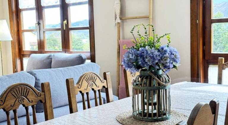 Fully equipped vacation home with barbeque, yard & terrace | Pet-friendly — photo 4