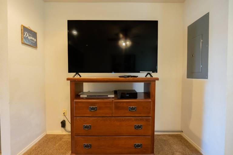 Condo with barbecue & patio | Lake view — photo 5
