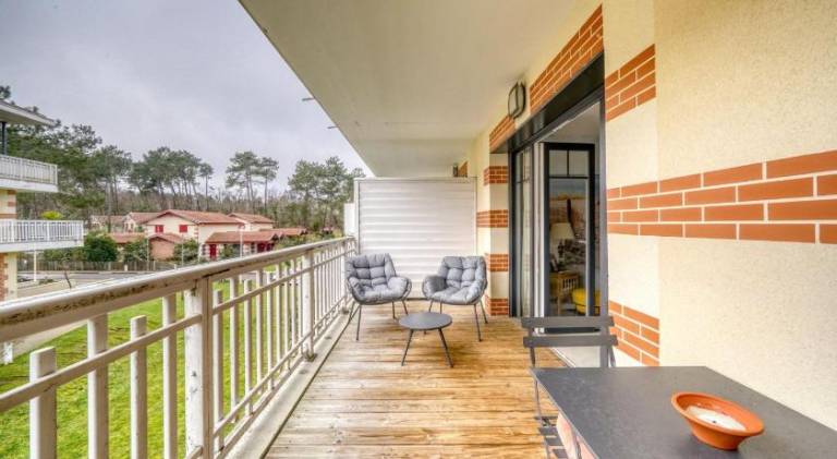 Holiday apartment with private pool in Arcachon