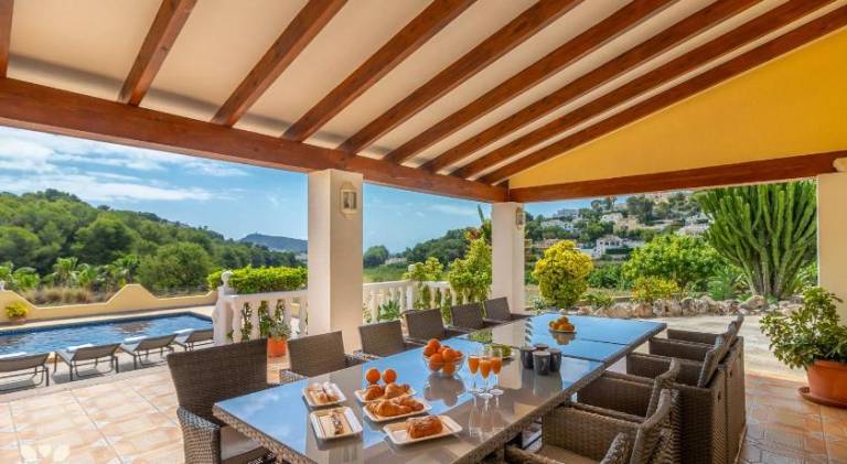 Fully equipped lovely villa with patio, barbecue & private pool | Pets allowed — photo 4