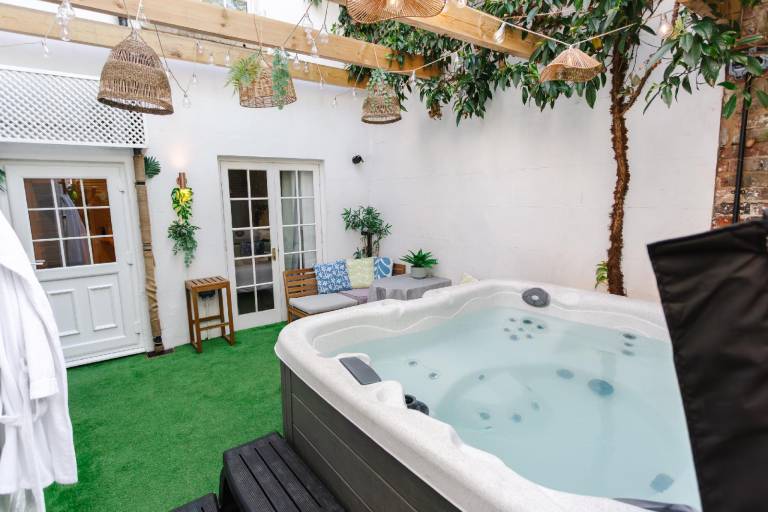 Nice holiday apartment with hot tub | Dogs allowed — photo 3