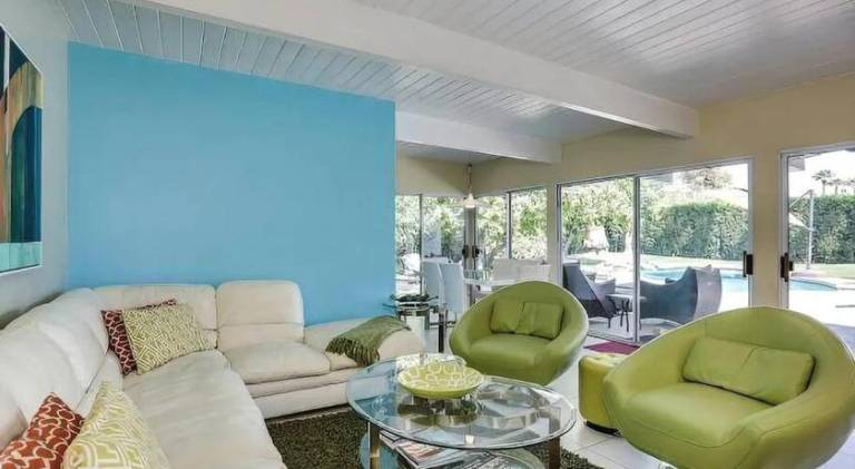 Serene 4 Bed 3 Bath Heated Pool Natural Backyard Heart of Palm Springs — photo 2