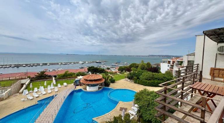 Lovely holiday apartment with garden, private pool & patio | Next to the beach | Dogs allowed — photo 2