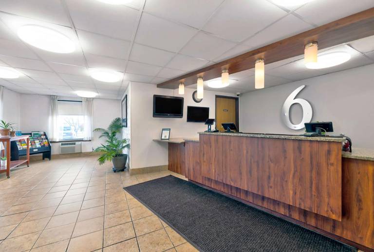 Motel 6 Cedar Rapids, IA - Airport — photo 2