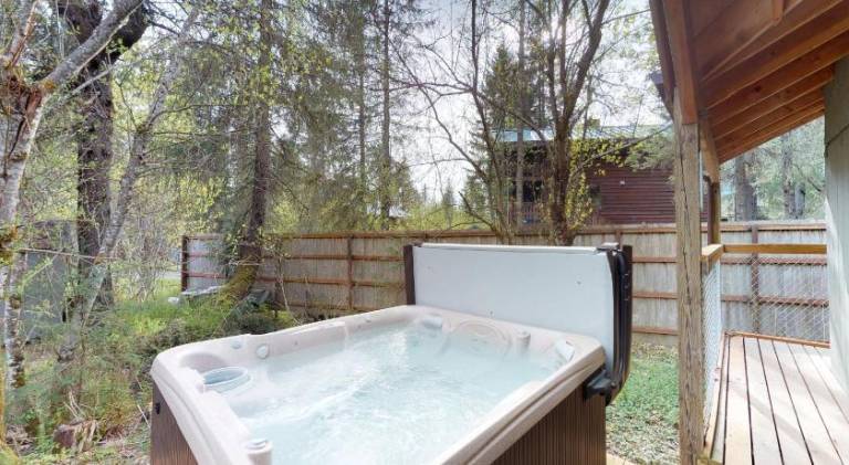 Loveland Cottage in Anchorage, AK