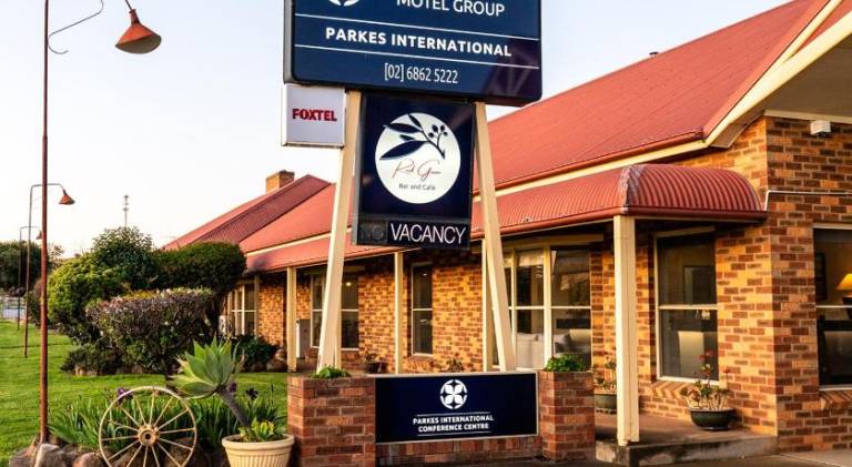 Motel Parkes