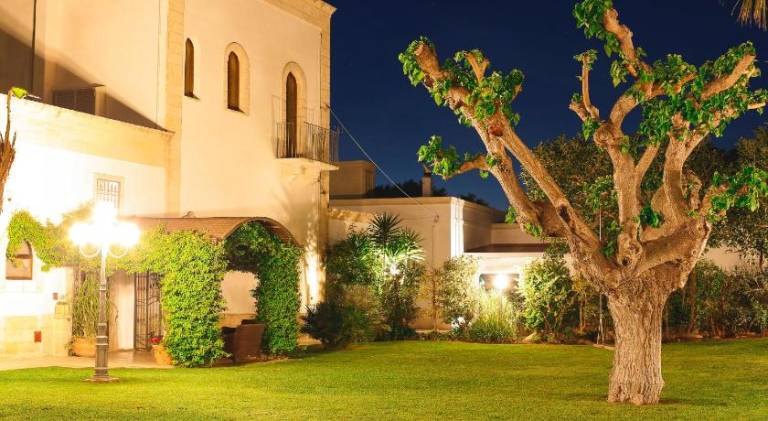 Villa with terrace & garden | Pet-friendly — photo 4