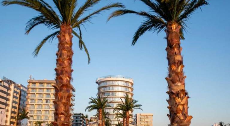 Wonderful rental apartment with patio, sauna & hot tub | Beach nearby | Dogs allowed in Constanta