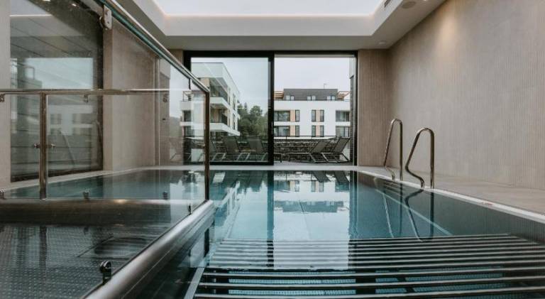 Children-friendly serviced apartment with pool, sauna & patio | Pet-friendly — photo 4