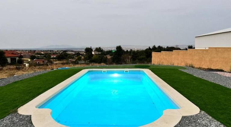 Vacation home with pool — photo 3