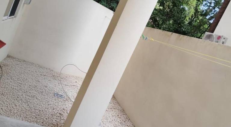 Apartment with pool — photo 4