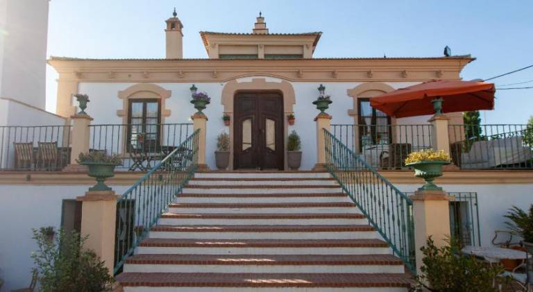 Vacation home with pool, garden & terrace | Pets are welcome — photo 3