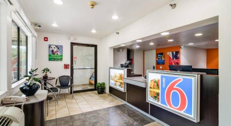 Motel 6 Rolling Meadows, IL - Chicago Northwest — photo 5