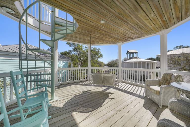 Fully equipped vacation home with BBQ, pool & hot tub | City view | Next to the beach | Dogs allowed in Seaside, FL