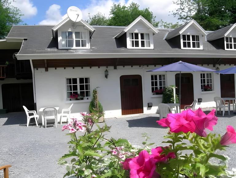 Holiday apartment with patio in Durbuy